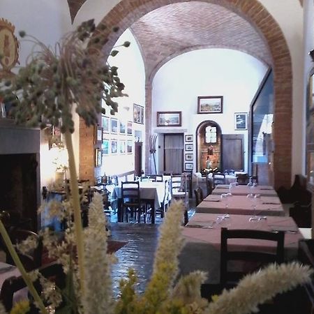 Отель Cisterna Nel Borgo Кастильоне-д'Орчия Экстерьер фото